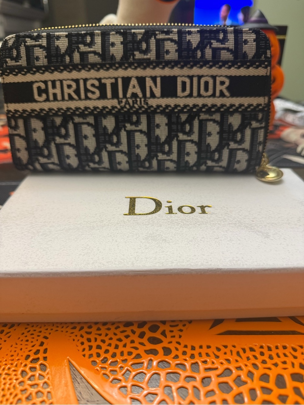 Black & White Jacquard Zip Card Holder